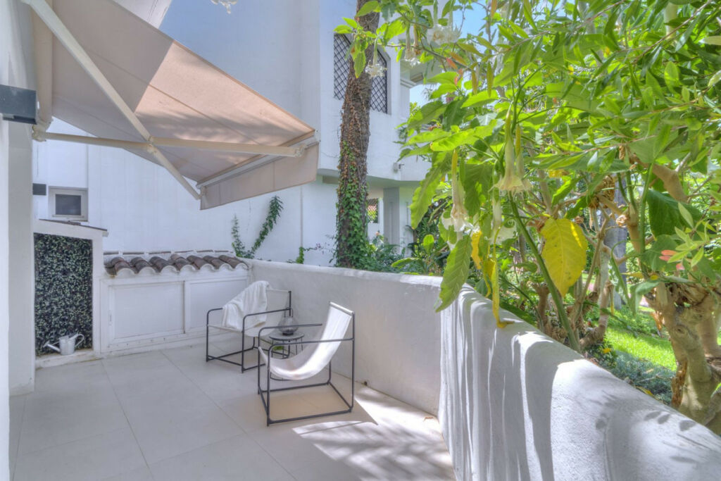 Ground Floor Apartment Reserva de Marbella Málaga - image 2
