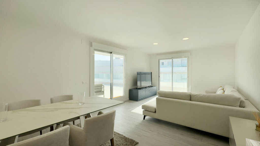 Top Floor Apartment Nueva Andalucía Málaga - image 13