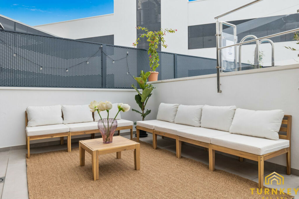 Middle Floor Apartment Estepona Málaga - image 13