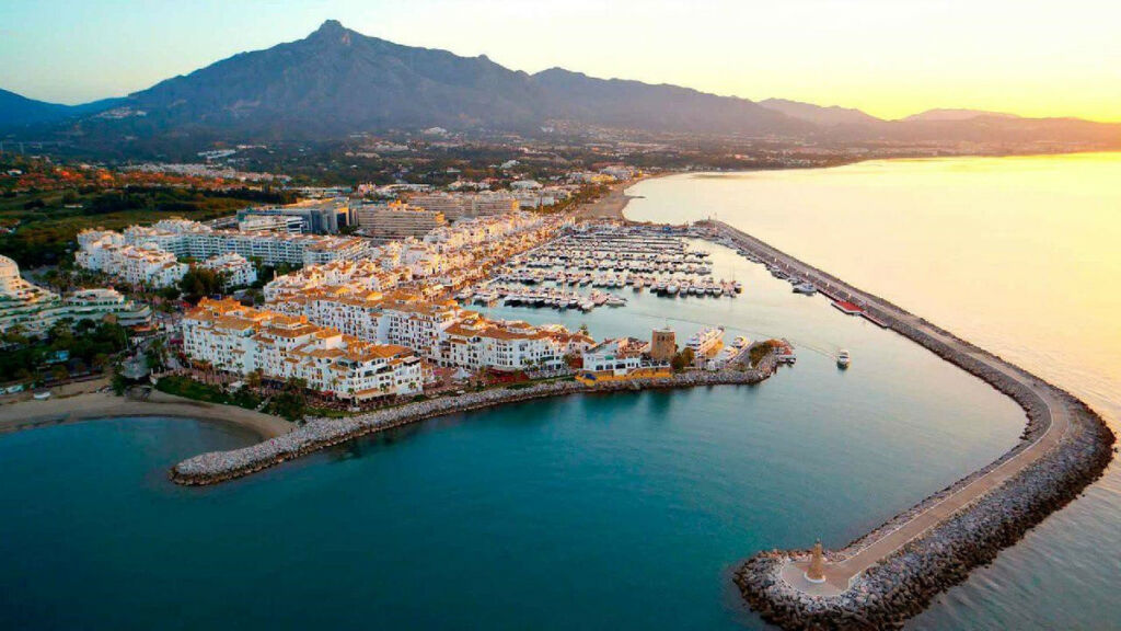 Middle Floor Apartment Nueva Andalucía Málaga - image 13