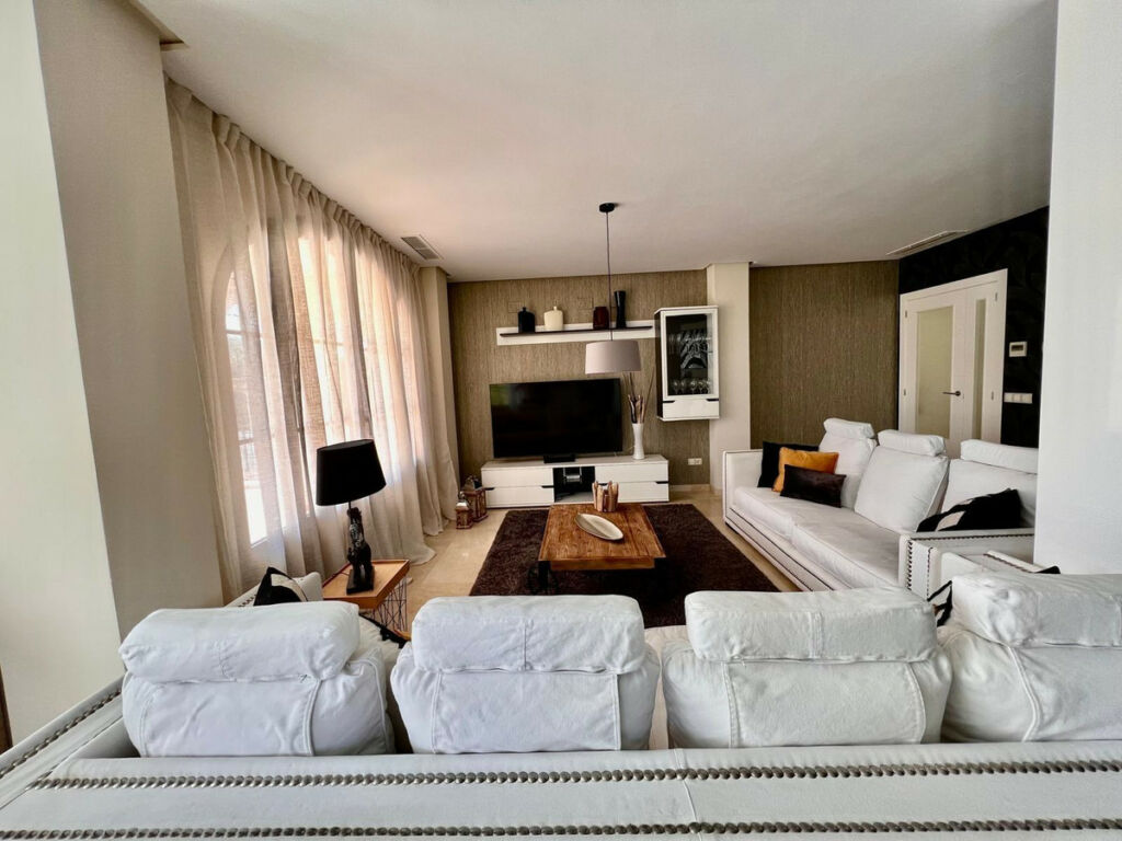 Detached Villa Finestrat Alicante - image 13