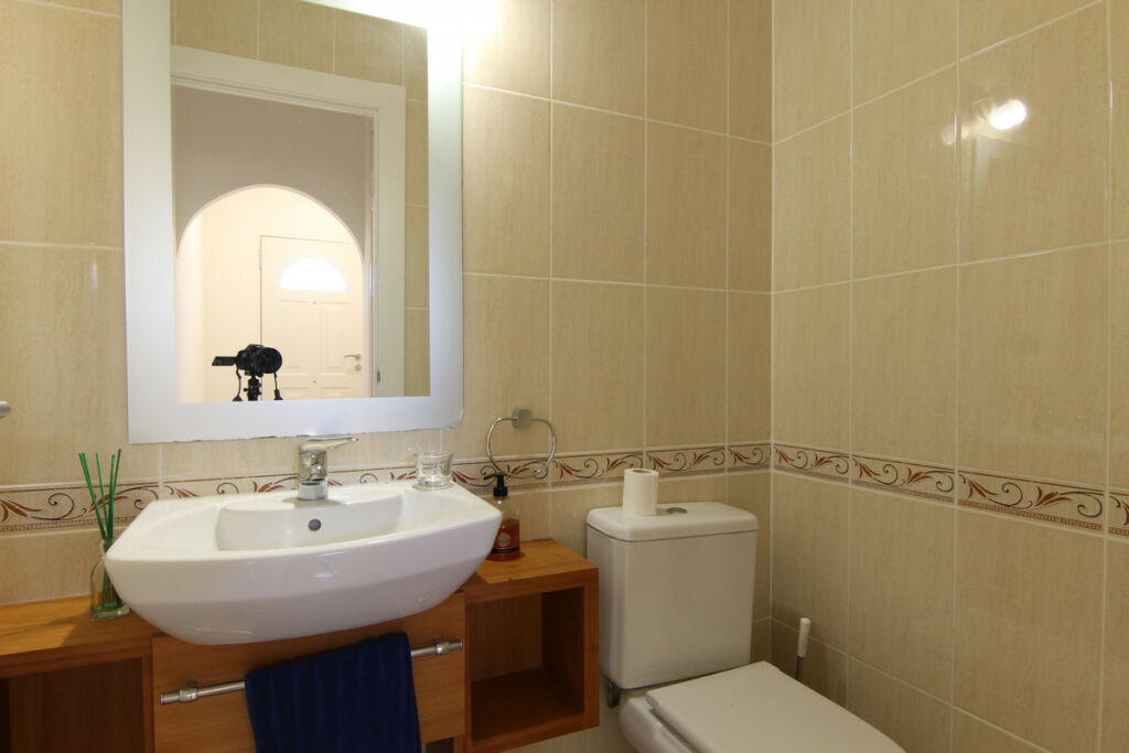 Detached Villa Estepona Málaga - image 13