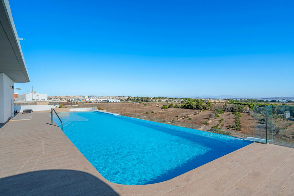 Middle Floor Apartment Punta Prima Alicante - image 13