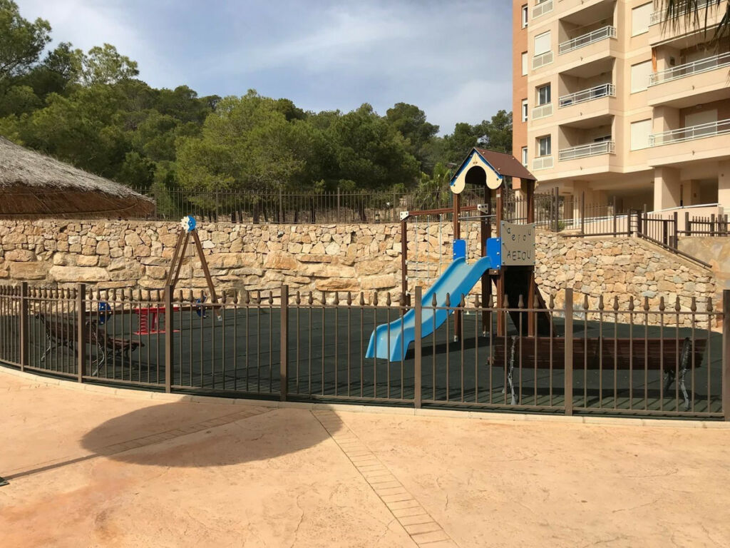Middle Floor Apartment Benidorm Alicante - image 13