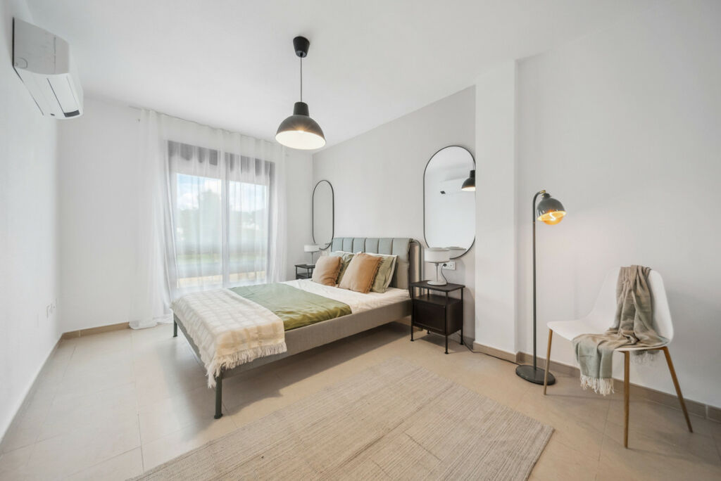 Middle Floor Apartment Nueva Andalucía Málaga - image 13
