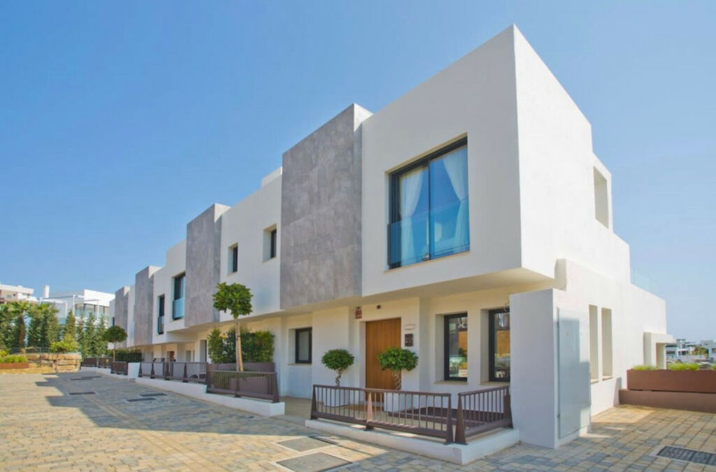 Townhouse Cabopino Málaga - image 13