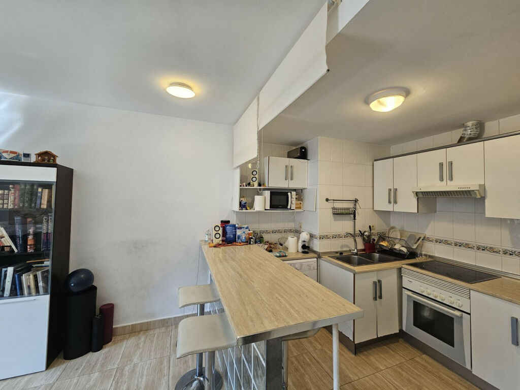 Middle Floor Apartment San Luis de Sabinillas Málaga - image 13