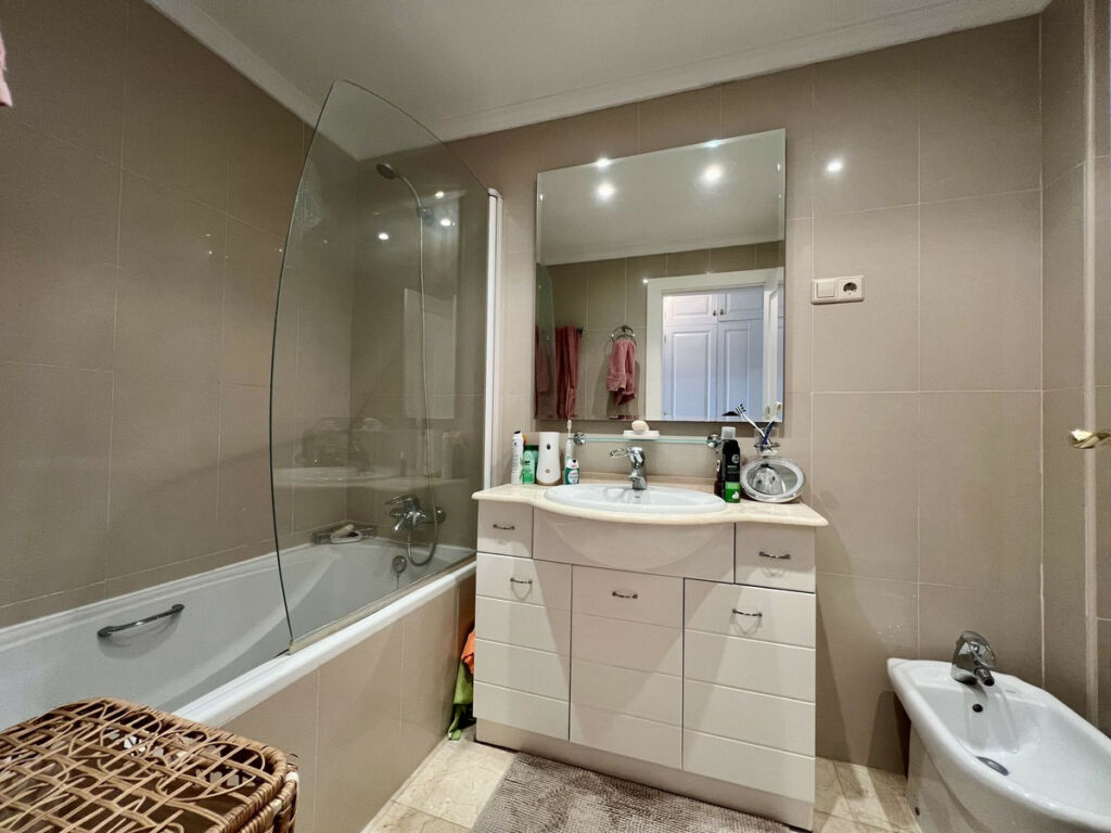 Middle Floor Apartment La Cala Hills Málaga - image 13