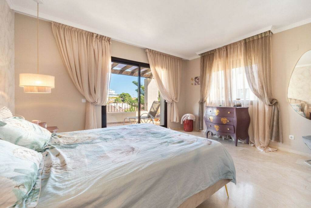 Penthouse La Quinta Málaga - image 13