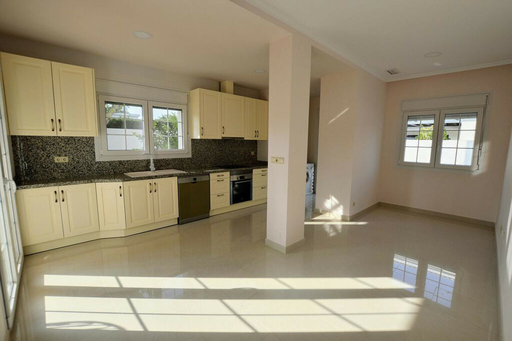 Detached Villa Cabo Roig Alicante - image 14