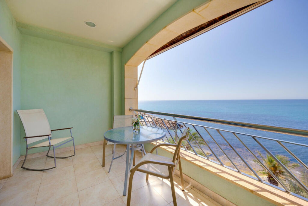 Middle Floor Apartment Torrevieja Alicante - image 14