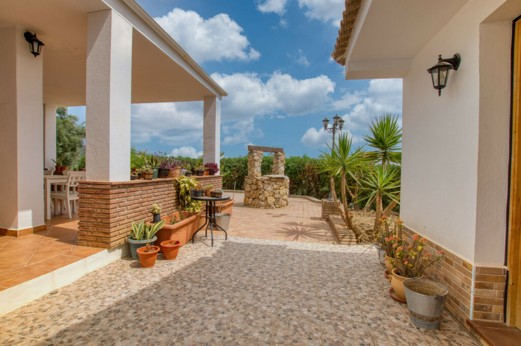Detached Villa Periana Málaga - image 15