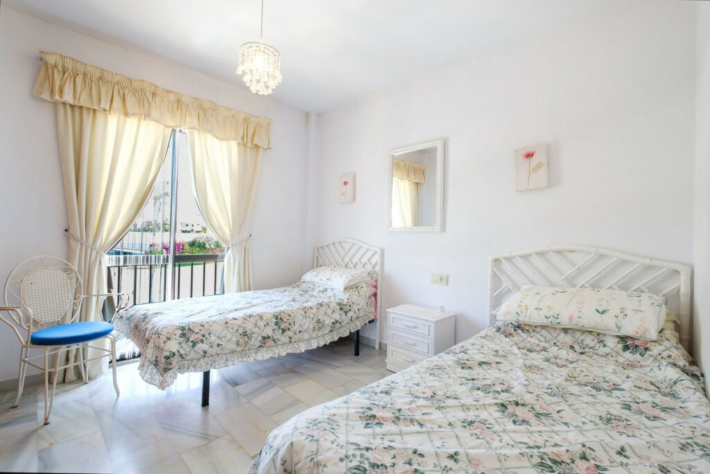 Middle Floor Apartment Nerja Málaga - image 14