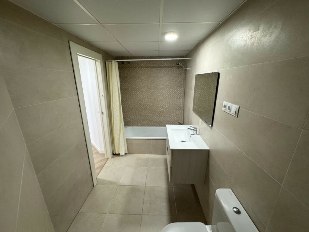 Middle Floor Apartment Nueva Andalucía Málaga - image 14
