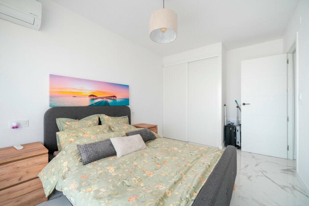 Middle Floor Apartment Punta Prima Alicante - image 14