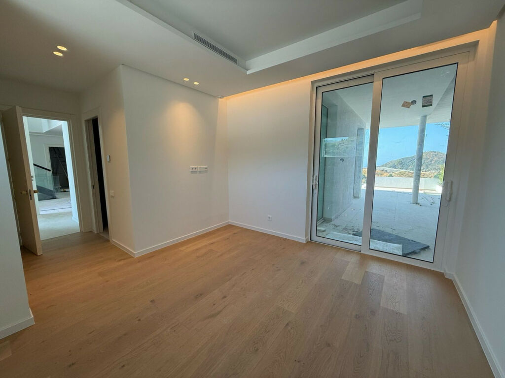 Detached Villa Marbella Málaga - image 14