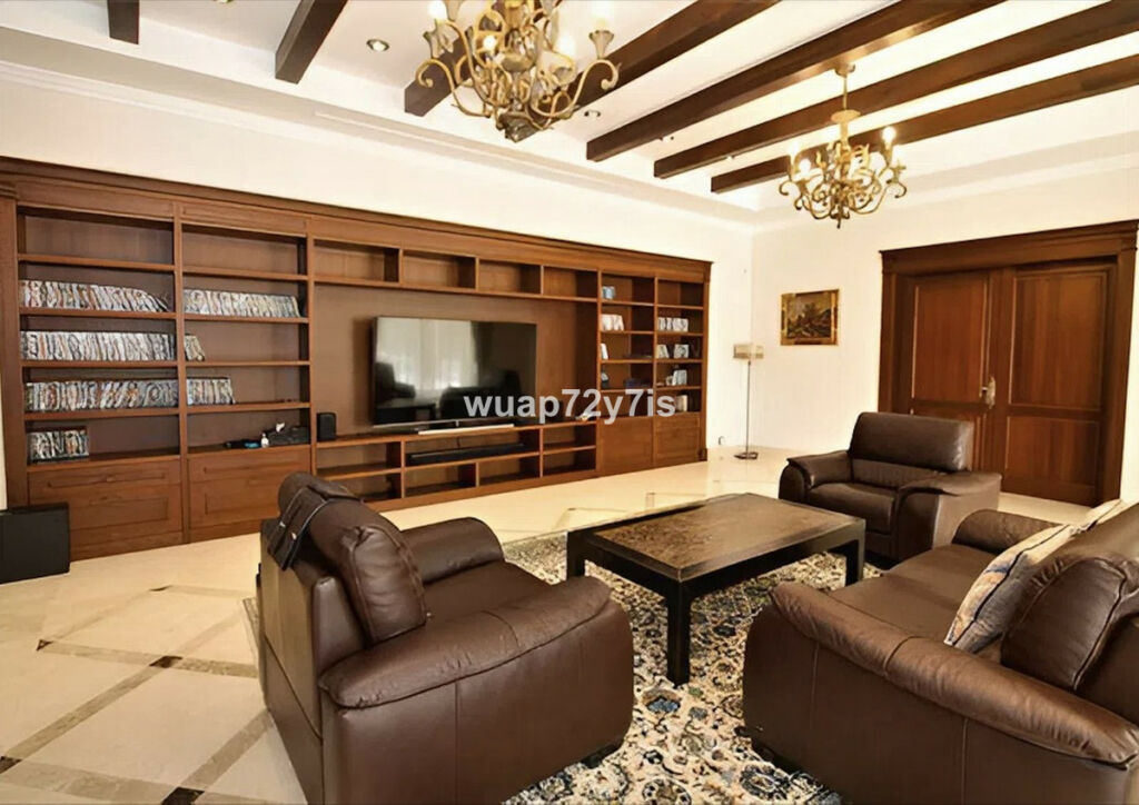 Detached Villa Marbella Málaga - image 14