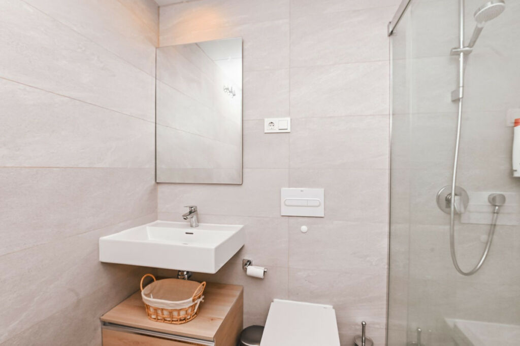 Middle Floor Apartment Estepona Málaga - image 14