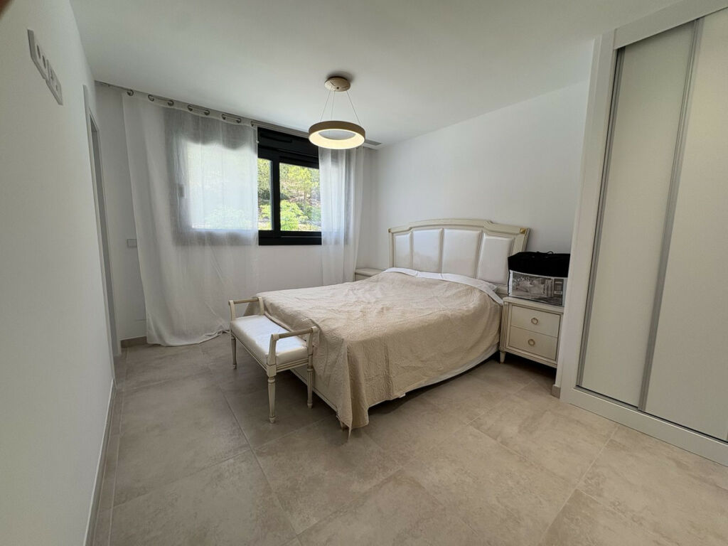 Middle Floor Apartment Atalaya Málaga - image 14
