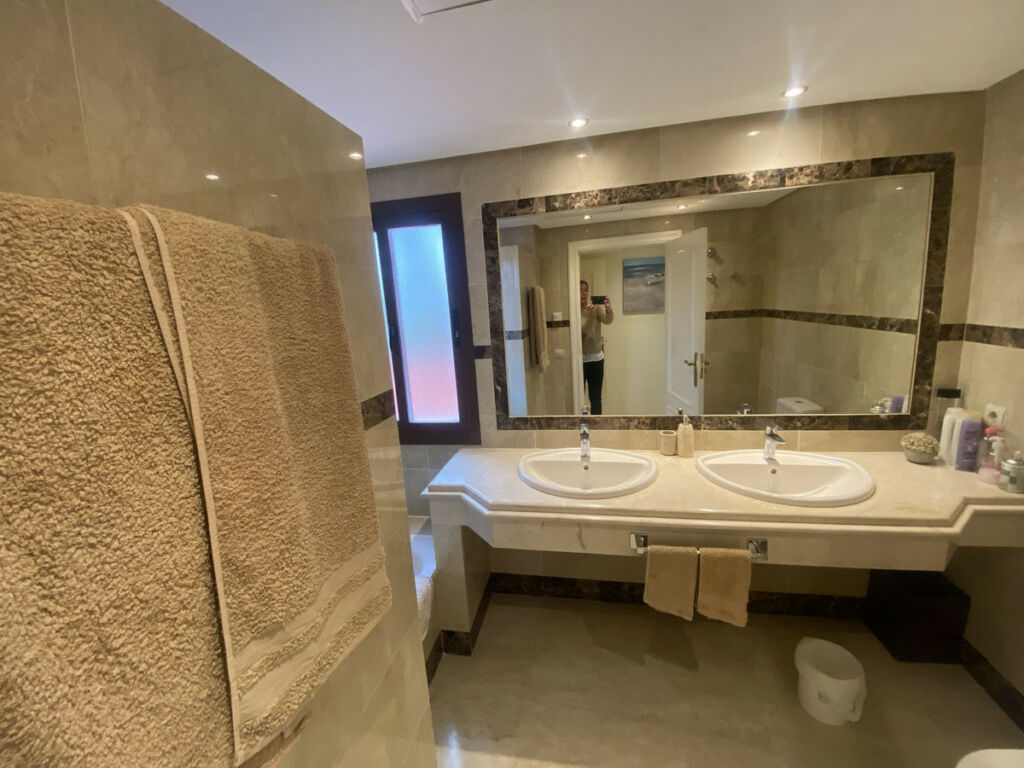 Top Floor Apartment Marbella Málaga - image 14