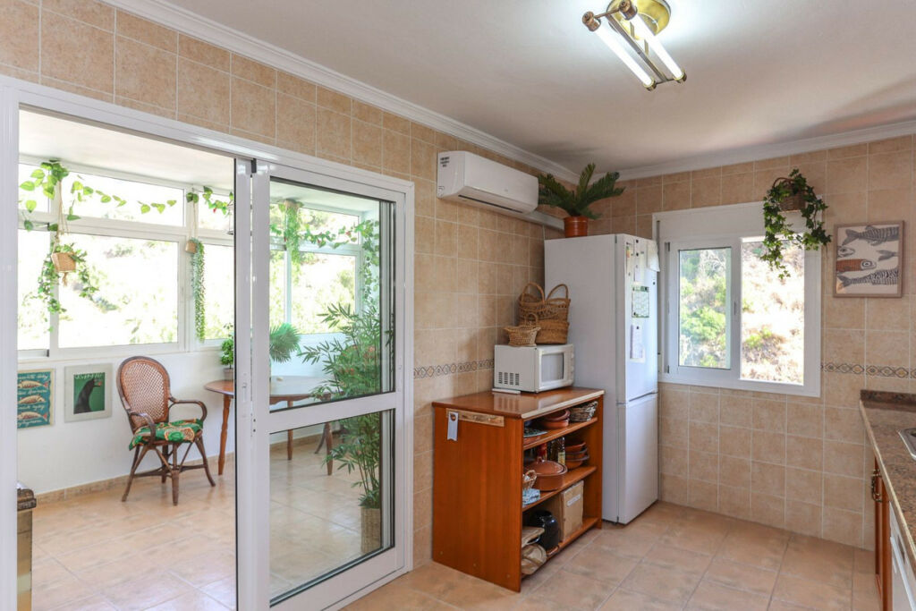 Townhouse Tolox Málaga - image 14