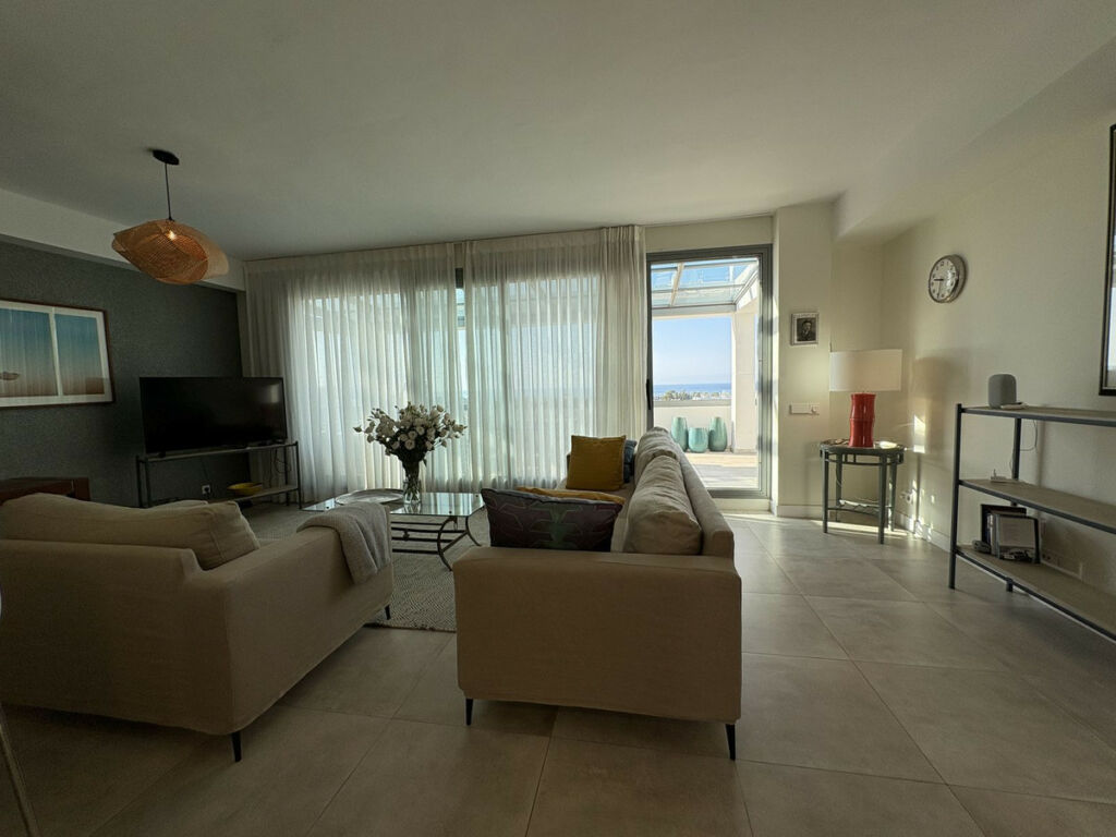 Penthouse Selwo Málaga - image 14