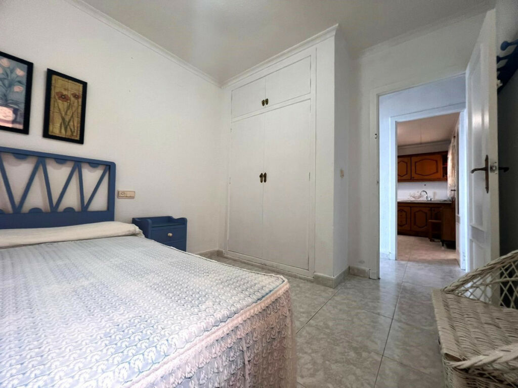 Middle Floor Apartment Playa de los Locos Alicante - image 14