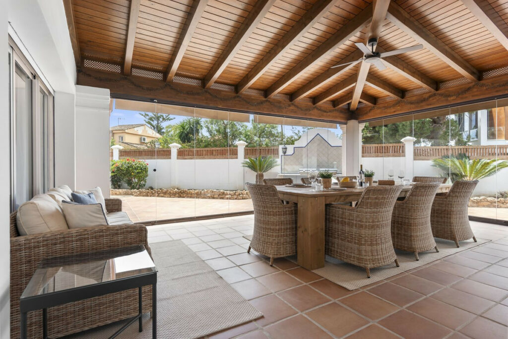 Detached Villa Las Chapas Málaga - image 14