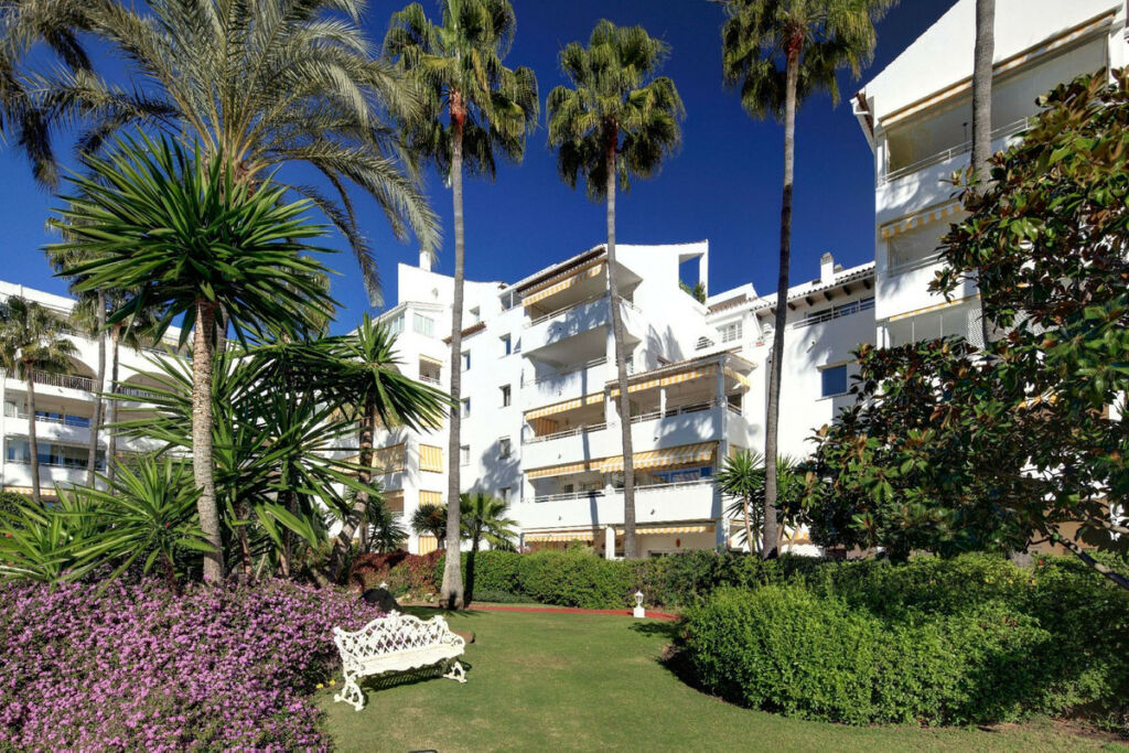 Ground Floor Apartment Atalaya Málaga - image 14