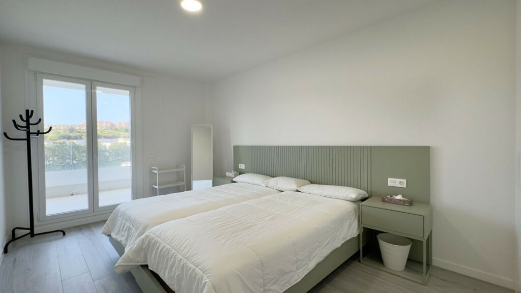 Top Floor Apartment Nueva Andalucía Málaga - image 14