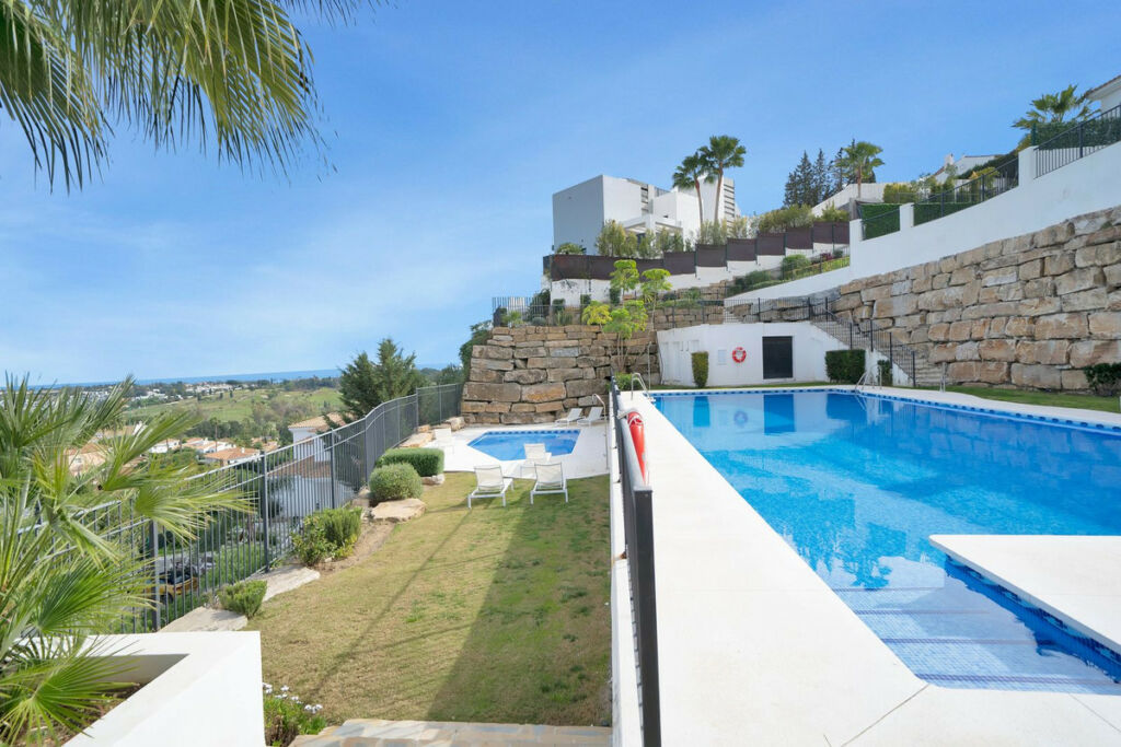 Ground Floor Apartment El Paraiso Málaga - image 14