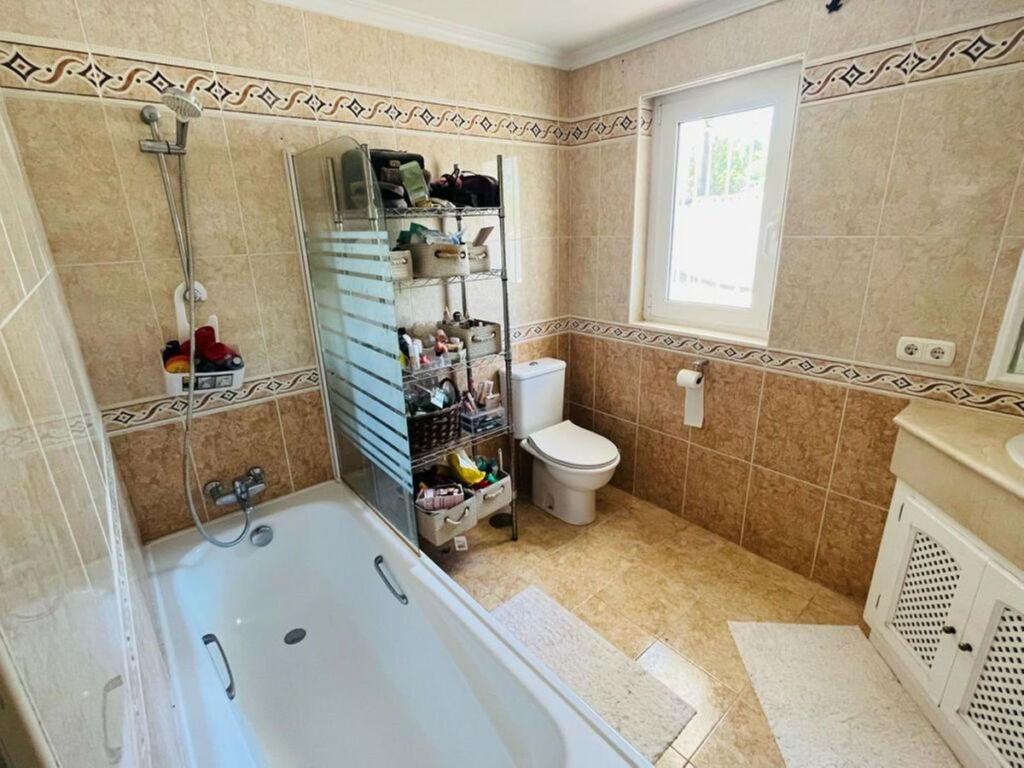 Detached Villa Sotogrande Cádiz - image 14