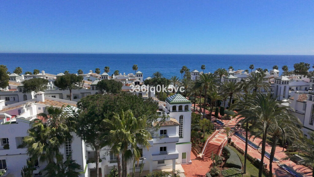 Townhouse Estepona Málaga - image 14