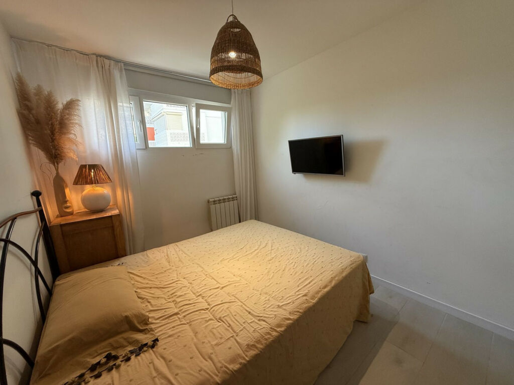 Middle Floor Apartment Estepona Málaga - image 14