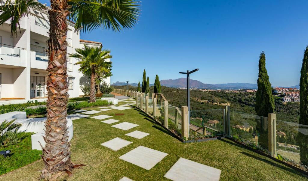 Middle Floor Apartment Manilva Málaga - image 14