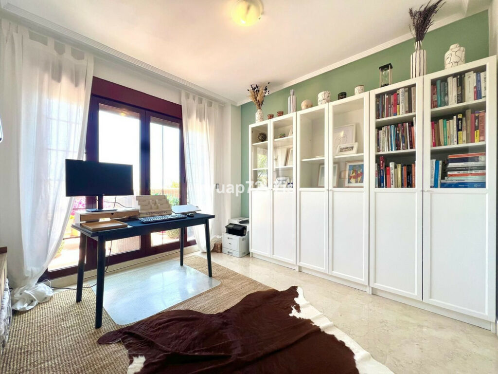 Penthouse La Mairena Málaga - image 14