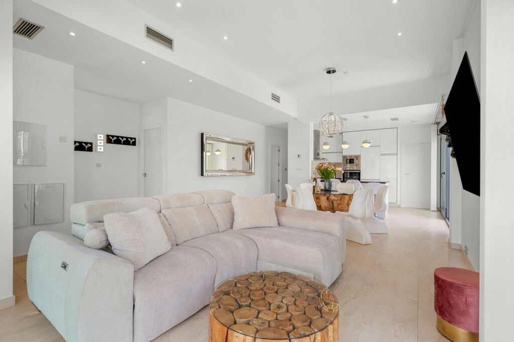 Detached Villa Villamartin Alicante - image 14