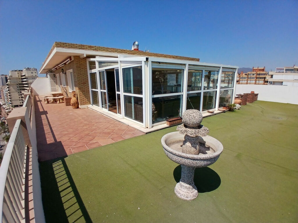 Penthouse Fuengirola Málaga - image 14