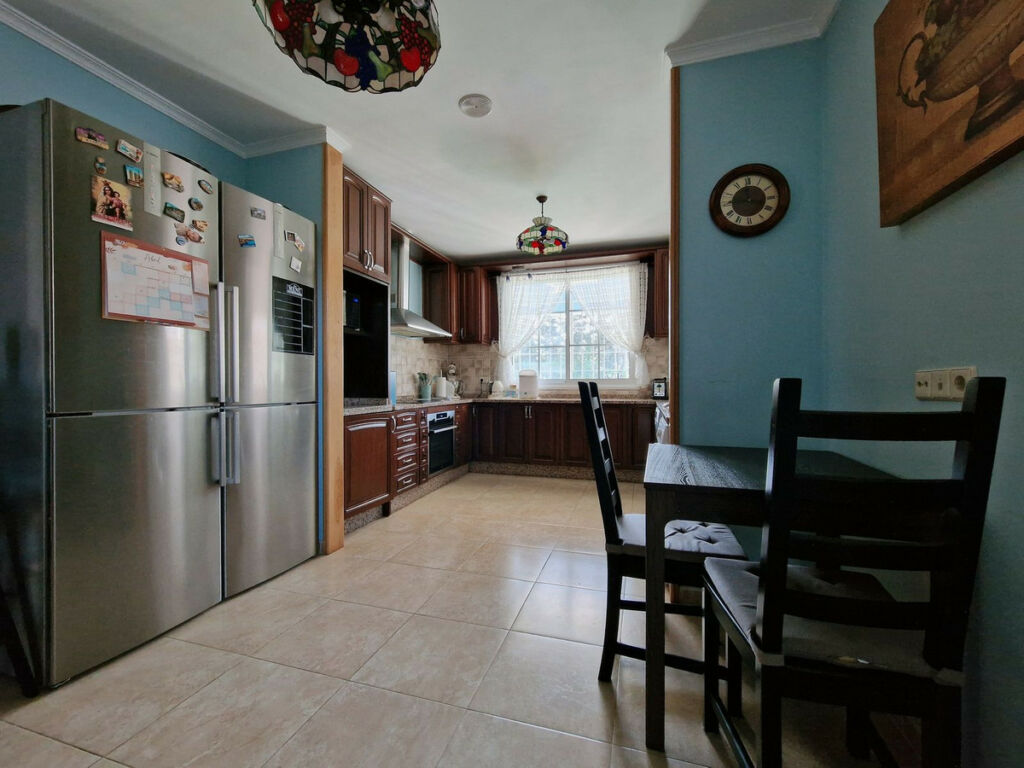 Detached Villa Guadalmina Baja Málaga - image 18