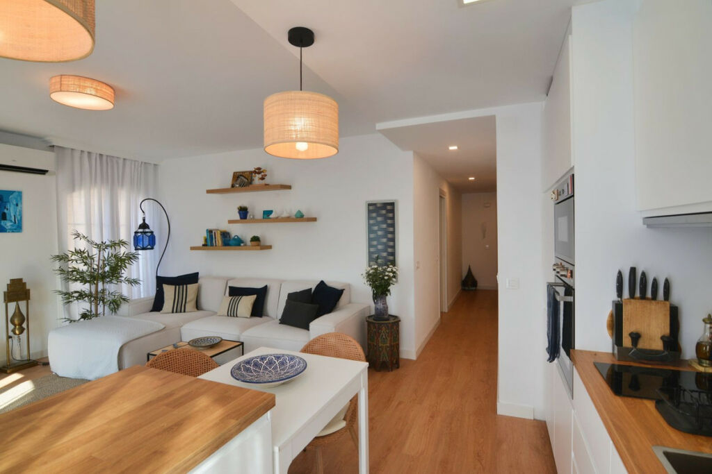 Middle Floor Apartment Fuengirola Málaga - image 14