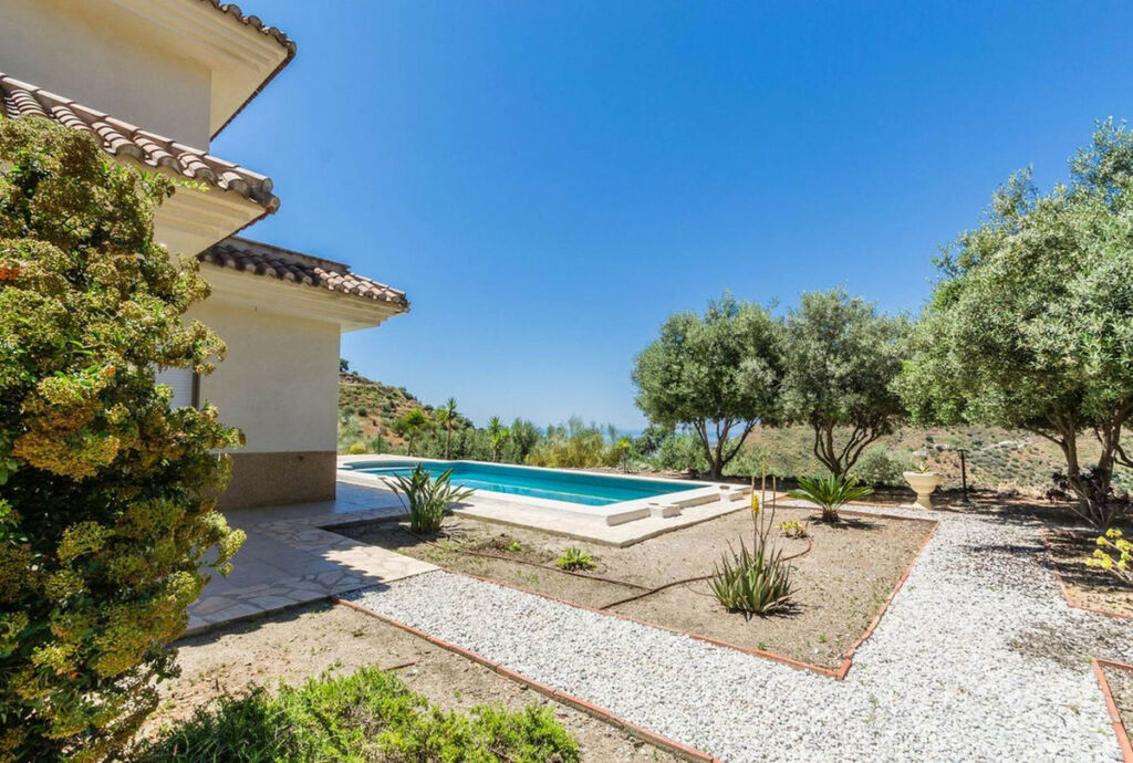 Detached Villa Arenas Málaga - image 14