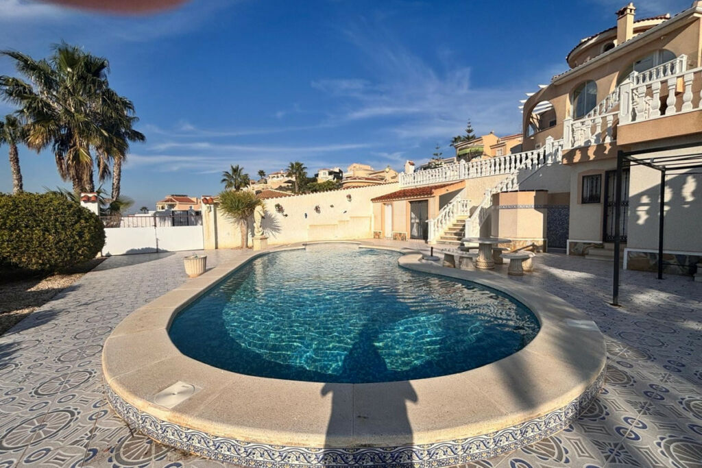 Detached Villa Ciudad Quesada Alicante - image 14
