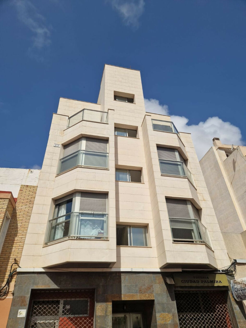 Middle Floor Apartment Torrevieja Alicante - image 14