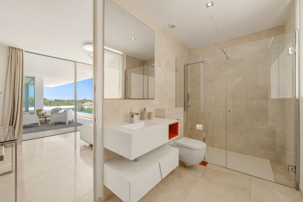 Detached Villa Marbella Málaga - image 14