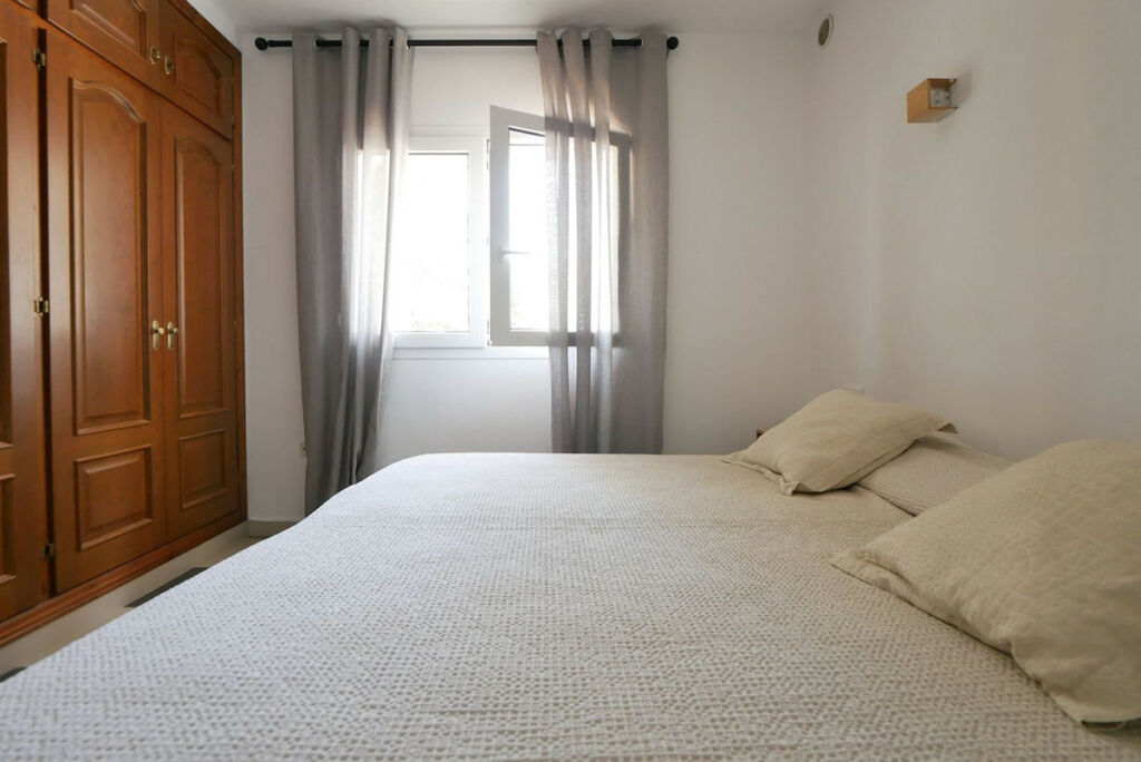 Detached Villa Cabopino Málaga - image 24