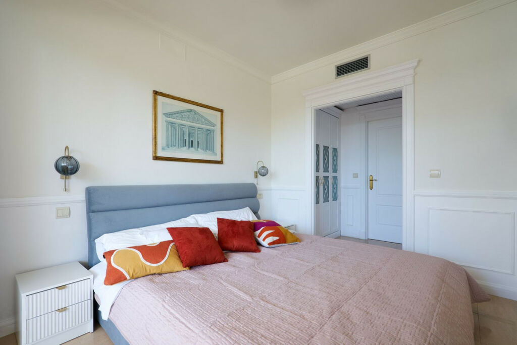 Middle Floor Apartment The Golden Mile Málaga - image 15