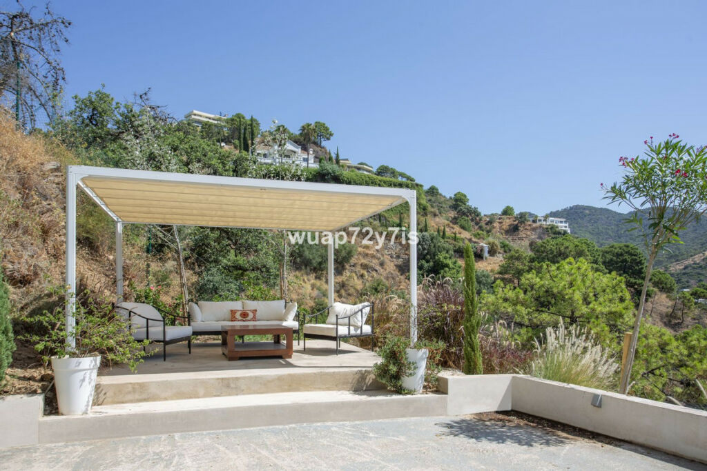Detached Villa Benahavís Málaga - image 14