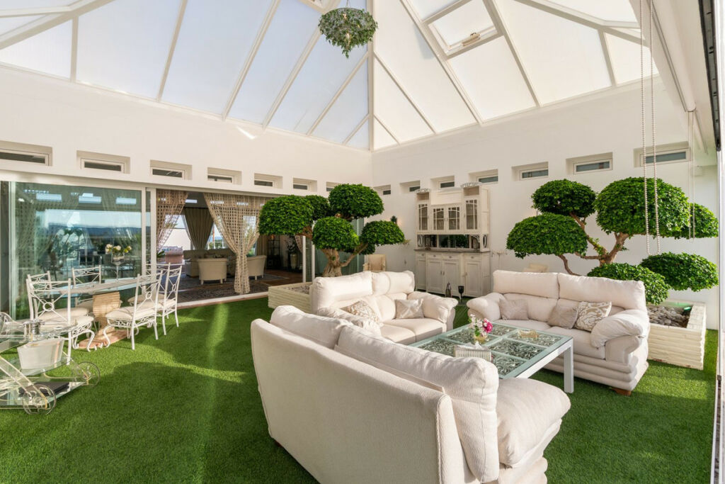 Detached Villa Estepona Málaga - image 14
