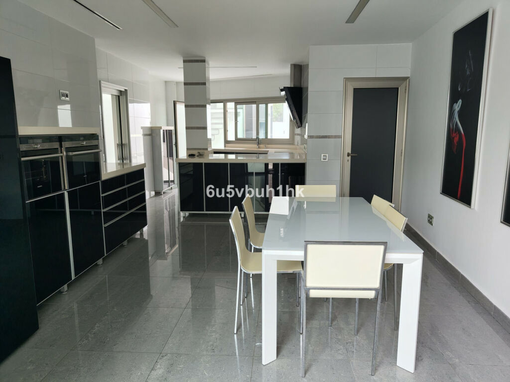 Detached Villa Benalmadena Málaga - image 14