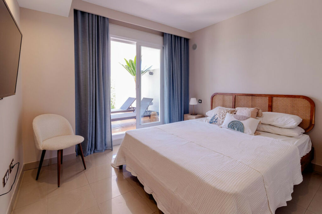 Ground Floor Apartment El Paraiso Málaga - image 14